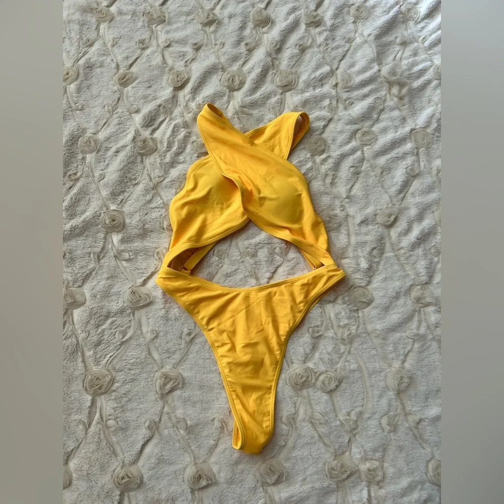5 NEW Women’s One Piece Swimsuit Lot/Set! So CUTE! Stretch, Padded, Puckerbutt 🔥 - Picture 7 of 10